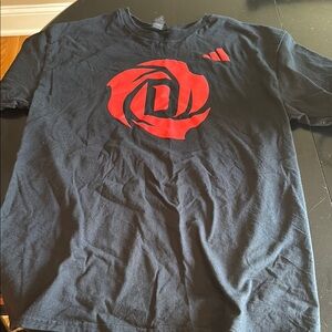 Derrick Rose Retirement Tshirt Pooh Large